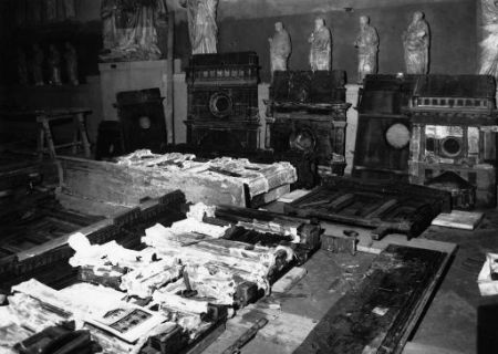 Museo dell'Opera del Duomo con modelli lignei e sculture in marmo (Firenze, Gabineto Fotografico delle Gallerie degli Uffizi)